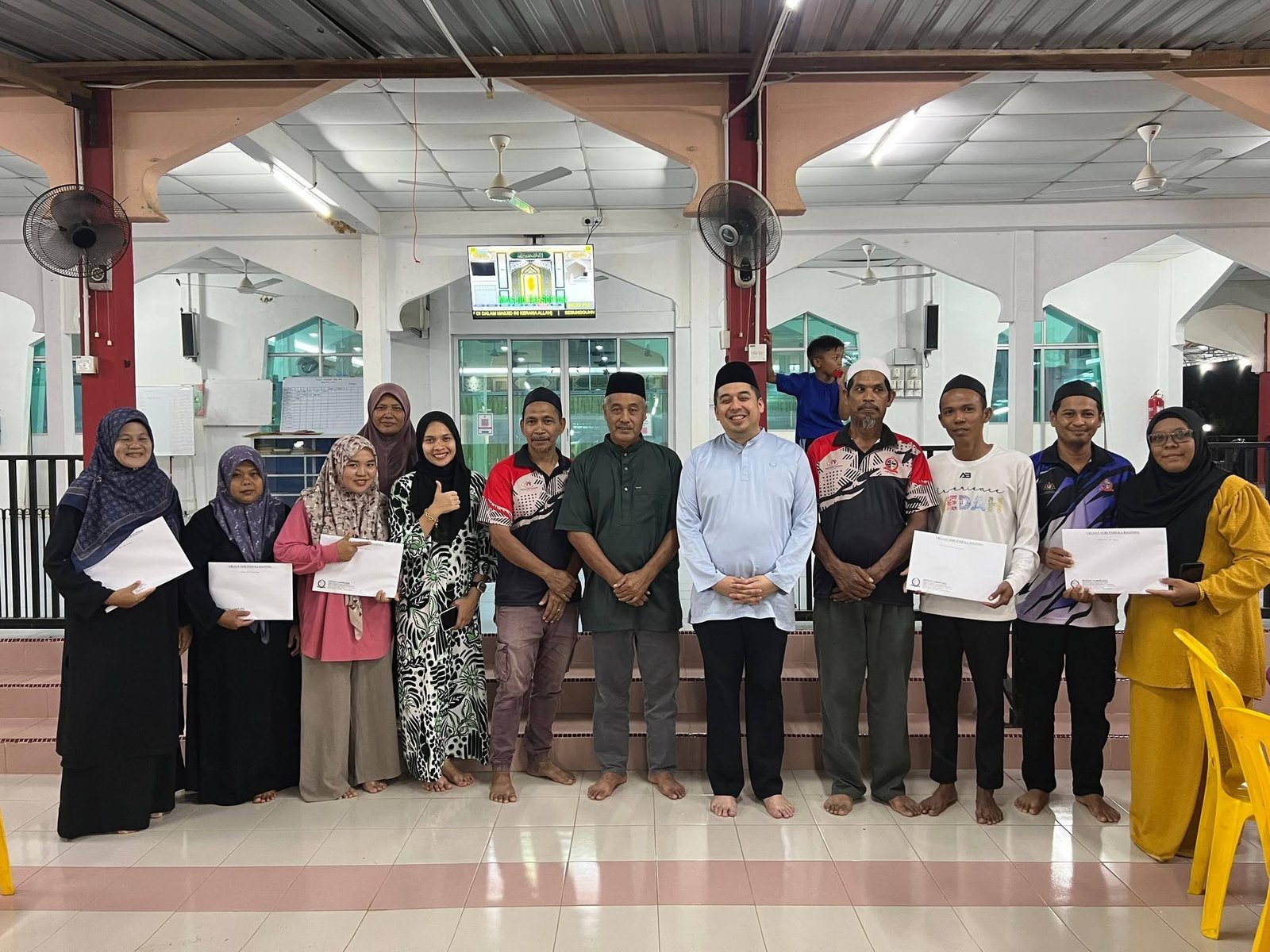 PROGRAM SANTAPAN ROHANI RAMADAN KOMUNITI DESA KEDA ZON 1 & SESI PENYERAHAN SURAT PERJANJIAN KIOSK DESA KEDA WANG TOK RENDONG — Gambar 4